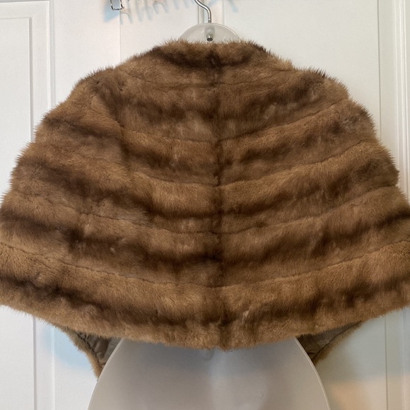 Vintage Miller Brothers Fur Stole - Picture 4 of 8